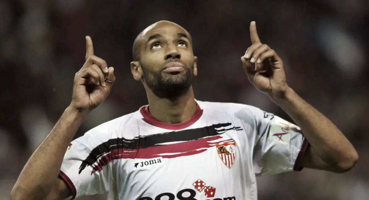 关于塞维利亚斩获胜利，球队士气高涨的信息