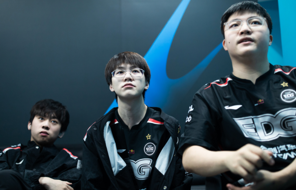 SHR力克EDG，369打出惊人五杀宿敌对决成都决赛之夜，强势挺进下一轮