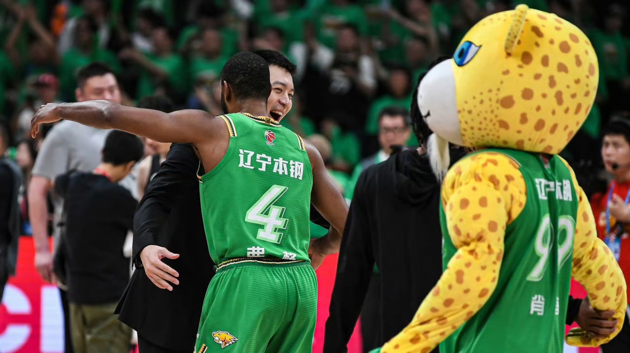 新疆队力克辽宁队，陶汉林统治全场的简单介绍